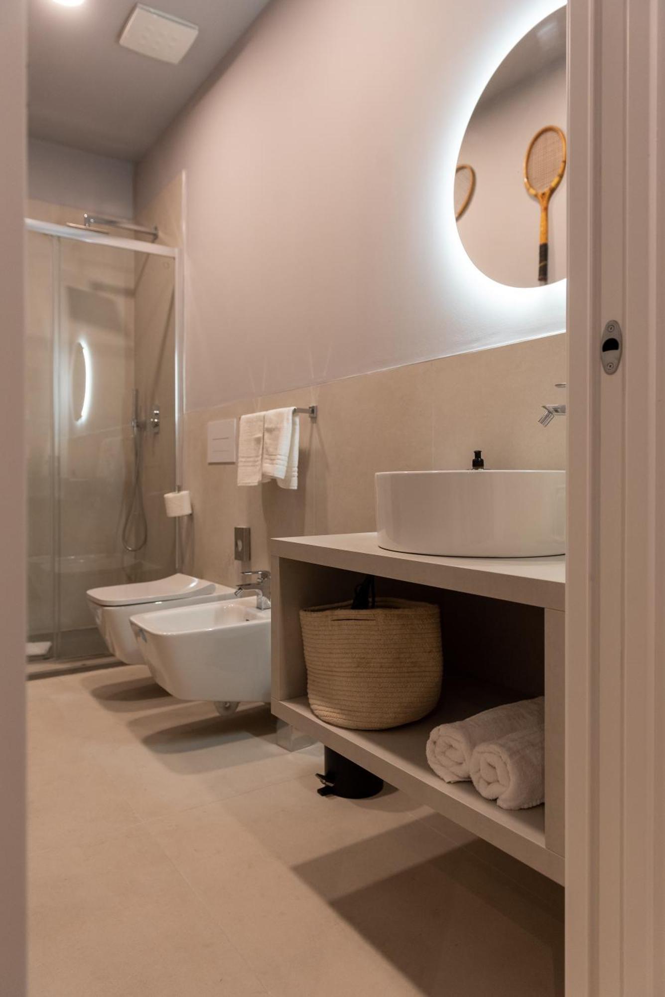 Regina Boutique Suites Trieste Esterno foto